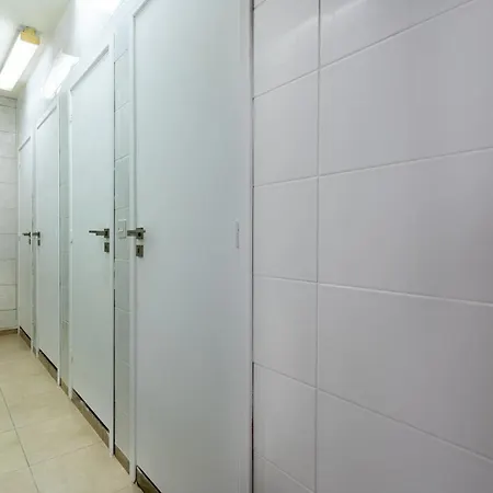 Bee Hostel